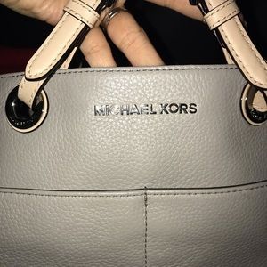 👜 Authentic Michael Kor's shoulder bag.